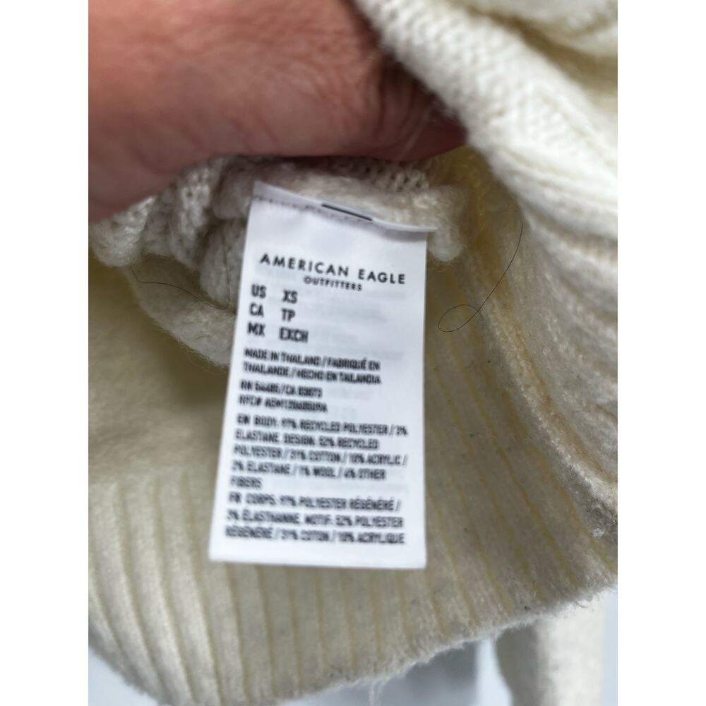 American Eagle Snow Stopper Sweater Cream Teddy Graphic Size XS Women’s - Picture 7 of 9